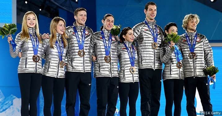 サイモン・シュナピアのインスタグラム：「4 years ago, I shared the podium with this incredible group of athletes! Thank you for all the great memories! Now c’mon USA, bring home some more hardware!  #pyeongchang2018 #teamusa #olympics #figureskating」