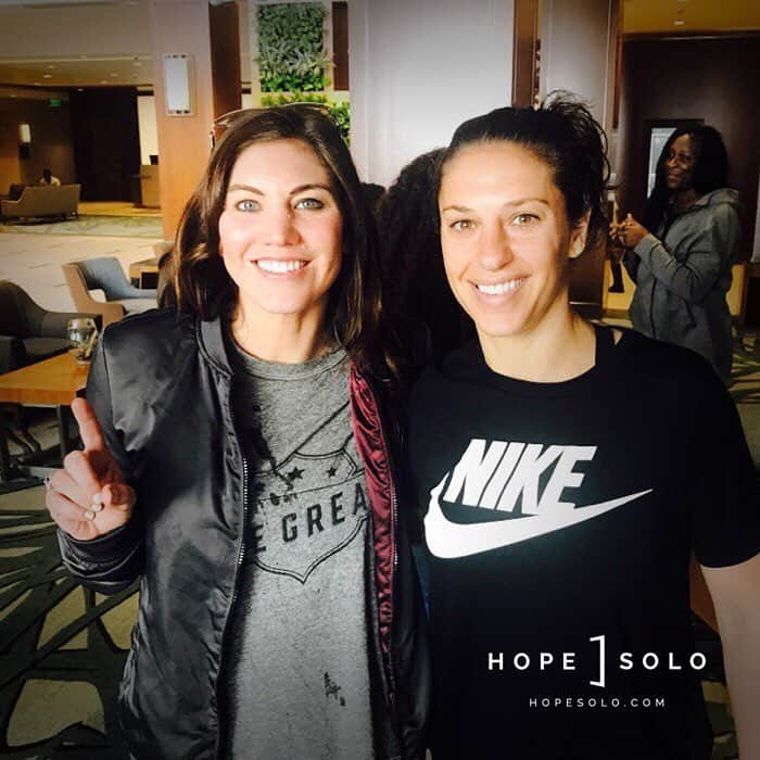 ホープ・ソロさんのインスタグラム写真 - (ホープ・ソロInstagram)「Some things never change. @CarliLloyd, you're a great friend, a real person, my captain, a fighter and a legend. ❤❤❤」1月27日 2時10分 - hopesolo