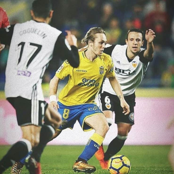 アレン・ハリロヴィッチさんのインスタグラム写真 - (アレン・ハリロヴィッチInstagram)「⚽️❤ #laspalmas#valencia#happy#to#be#back#after#4#months#piopio#ah8」1月26日 21時34分 - alen_halilovic