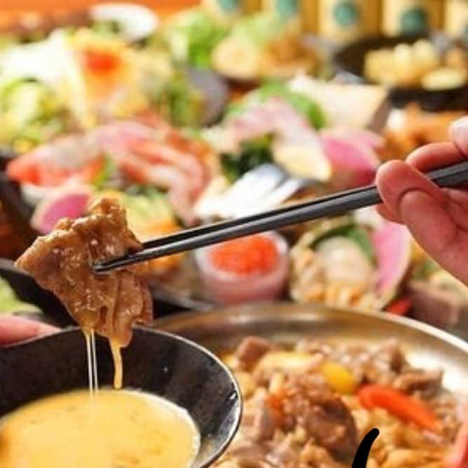 個室×炭火地鶏と朝獲れ海鮮 Goti明石店のインスタグラム：「今なら限定コースで3500円で黒毛和牛しゃぶ肉が食べれます！ さぁすぐ予約しないと！ #居酒屋#Goti#明石#黒毛和牛」