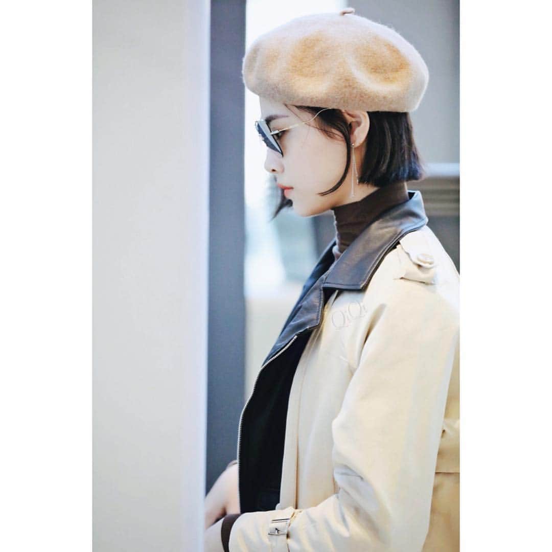 シュー・ジャーチー（Xu Jiaqi）のインスタグラム：「Airport fashion #xujiaqi #snh48 #airport #fashion #casual #fall @hellokiki77」