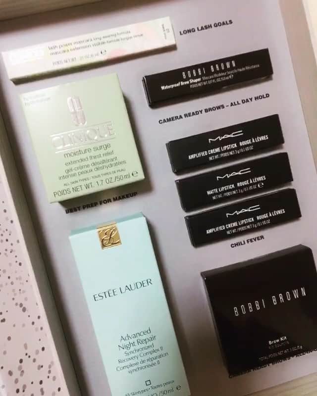三井智雅のインスタグラム：「事務所に行くと最高なギフトが😍💝💖💝 これは嬉しすぎる💄👱🏻‍♀️♥️♥️♥️ @cliniquejp @maccosmeticsjapan @esteelauder @esteelaudercompanies @bobbibrownjapan . #clinique #maccosmetics #esteelauder #bobbibrown #cosmetics #love #instagood #makeup #skincare」