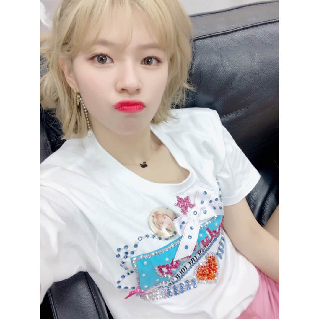 TWICEさんのインスタグラム写真 - (TWICEInstagram)「나도알아요~ 셀카못찍는거... 노력해볼게요... 굿밤!🌙」1月28日 1時44分 - twicetagram