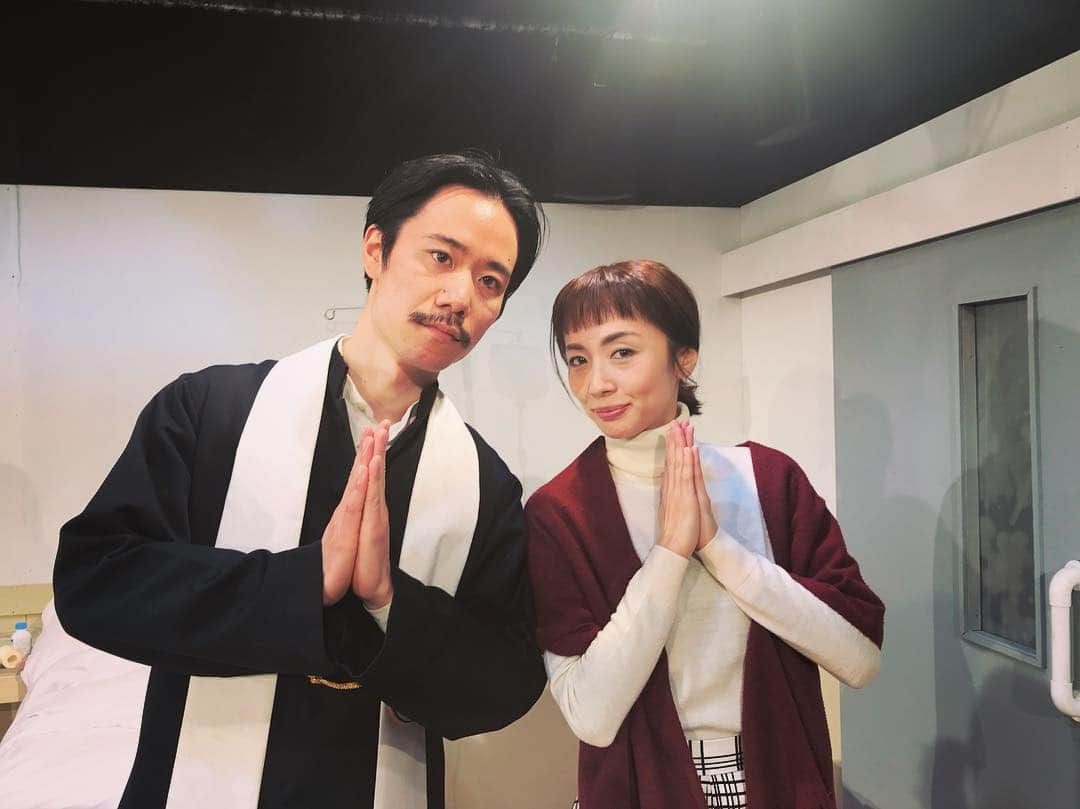 楊原京子さんのインスタグラム写真 - (楊原京子Instagram)「楽日。 ・ ・ ・ #blindhero #下北沢 #小劇場B1 #blindhero #楽日 #右代谷勝好 #楊原京子 #teatro #actriz #kyokoyanagihara」1月28日 15時54分 - kyoko.yanagihara