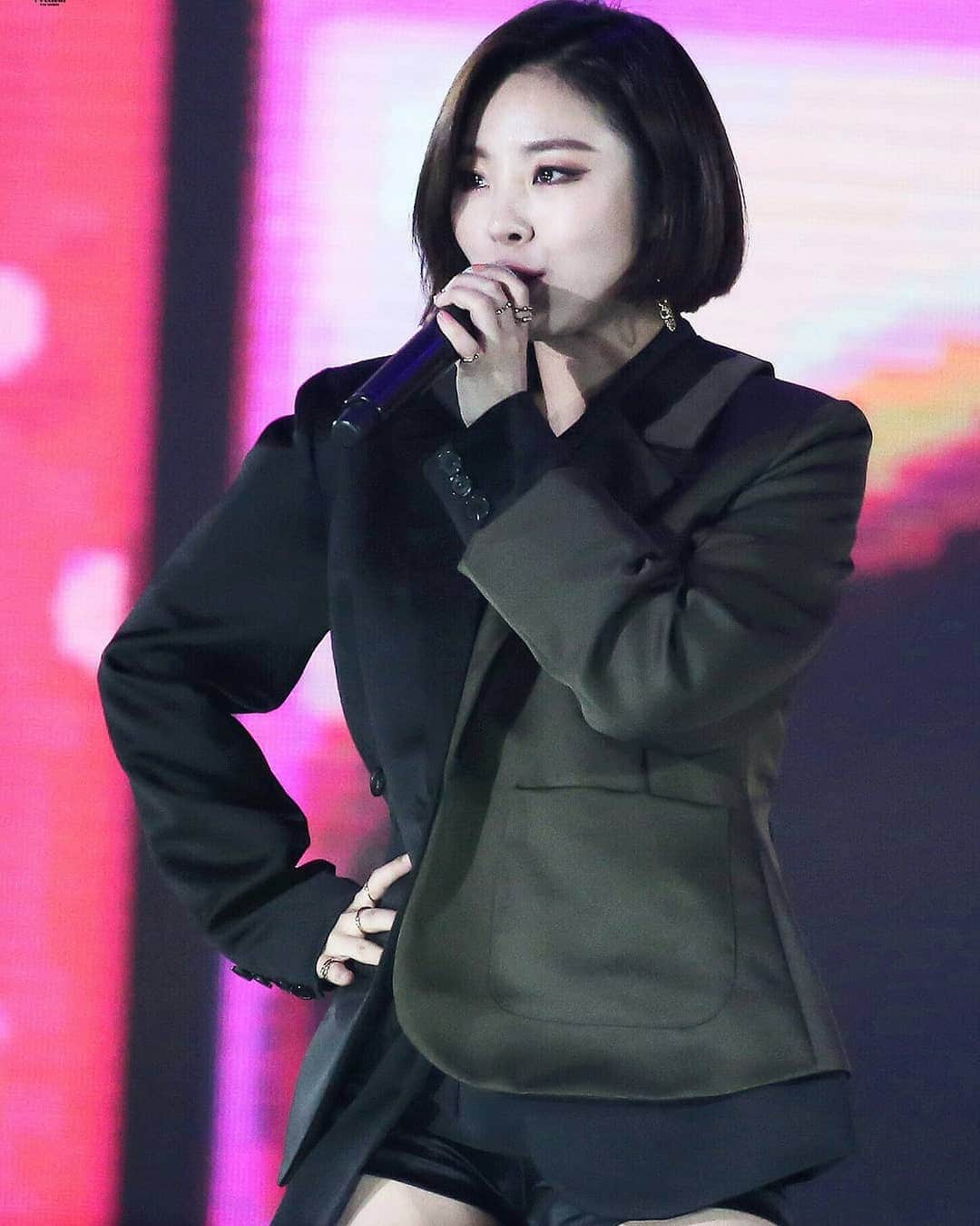 フィインのインスタグラム：「180125 seoul music awards #wheein」