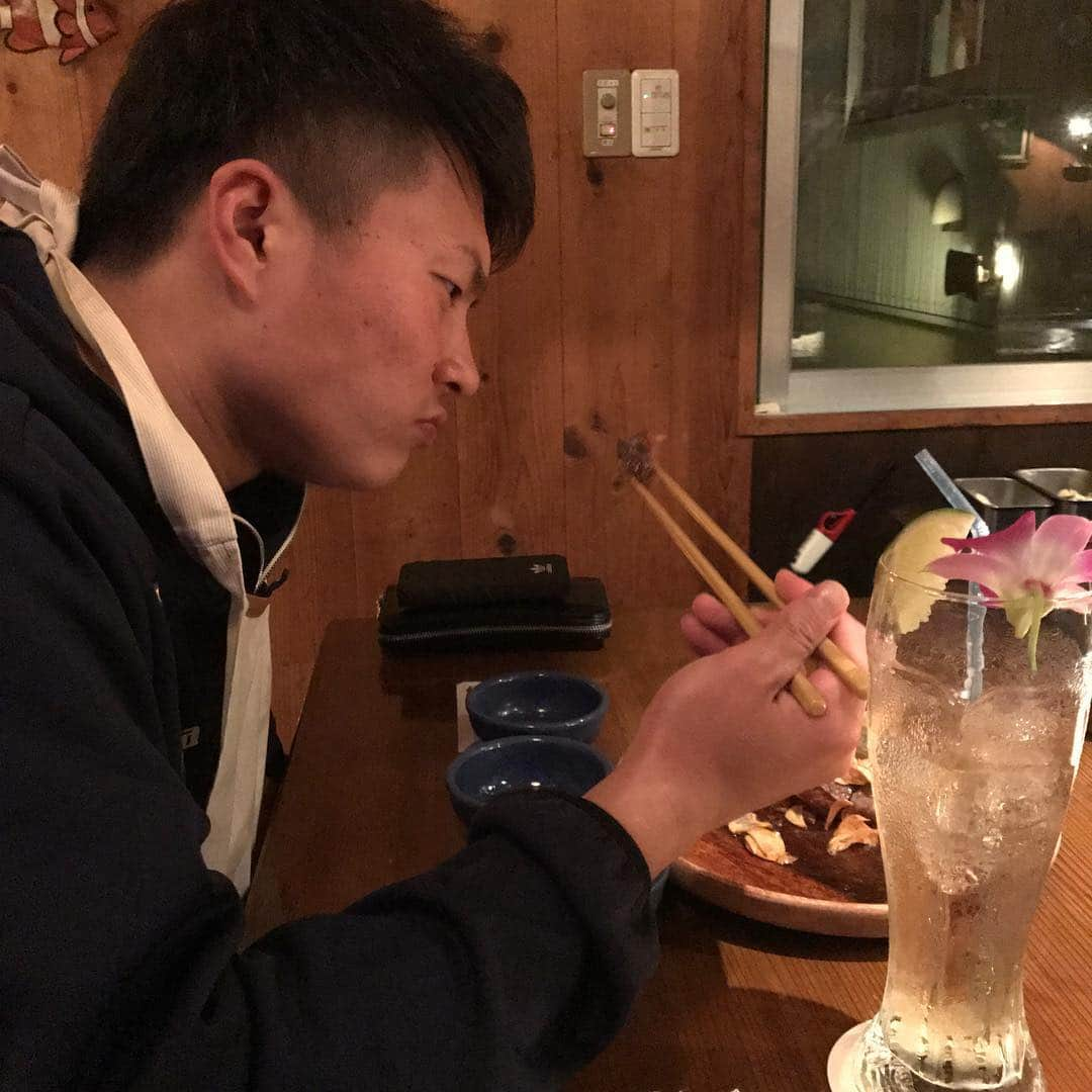 大山悠輔のインスタグラム：「肉。 #北條史也」