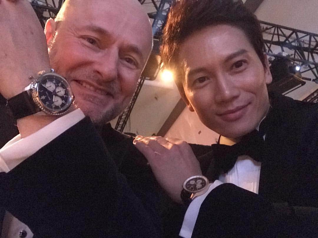 チソンのインスタグラム：「#jisung #breitlingceo #shanghai」