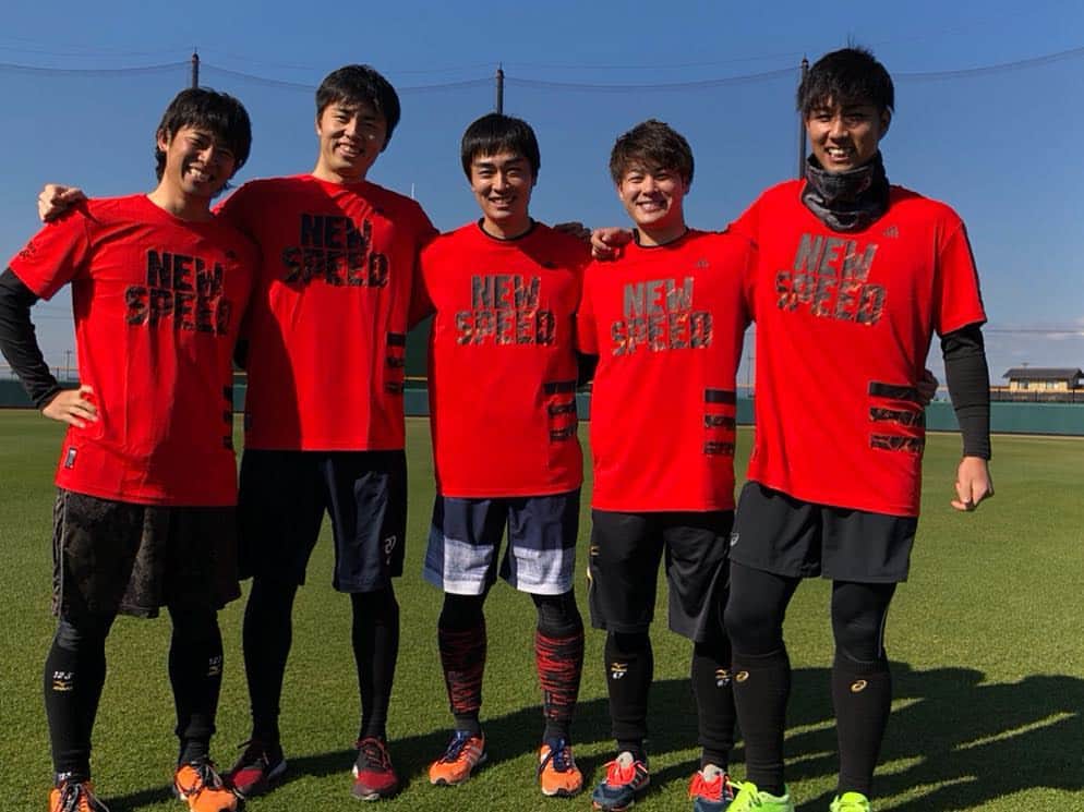 のインスタグラム：「今更ではありますがあけましておめでとうございます。 一昨日、自主トレが終了しました！ たくさんのことを学びました！ 昨年までの自分とは変わった自分を見せれると思いますのでまた今年一年も応援よろしくお願いします👍🏻 #和田塾」
