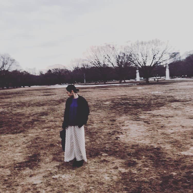 安達祐実さんのインスタグラム写真 - (安達祐実Instagram)「💜💜💜 #寒いけど #代々木公園 #私の後ろにちっこいの隠れてる」1月30日 19時59分 - _yumi_adachi