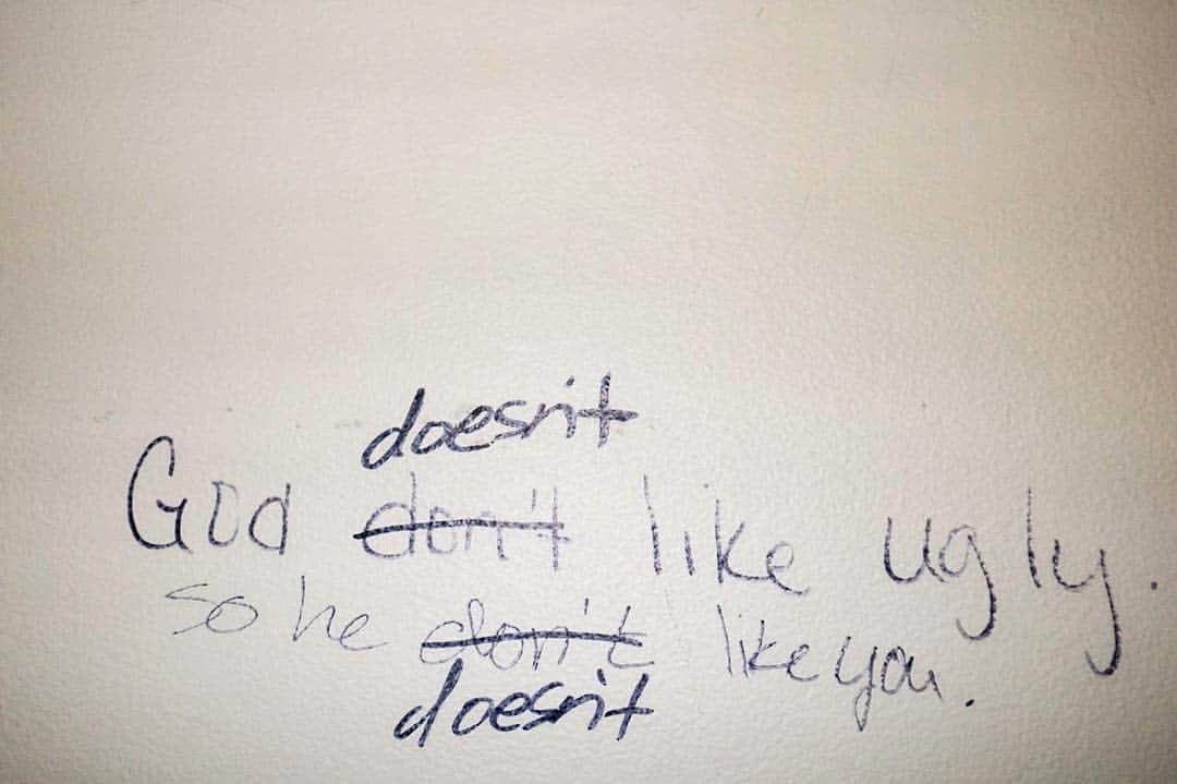 テリー・リチャードソンのインスタグラム：「God doesn’t like bad grammar」