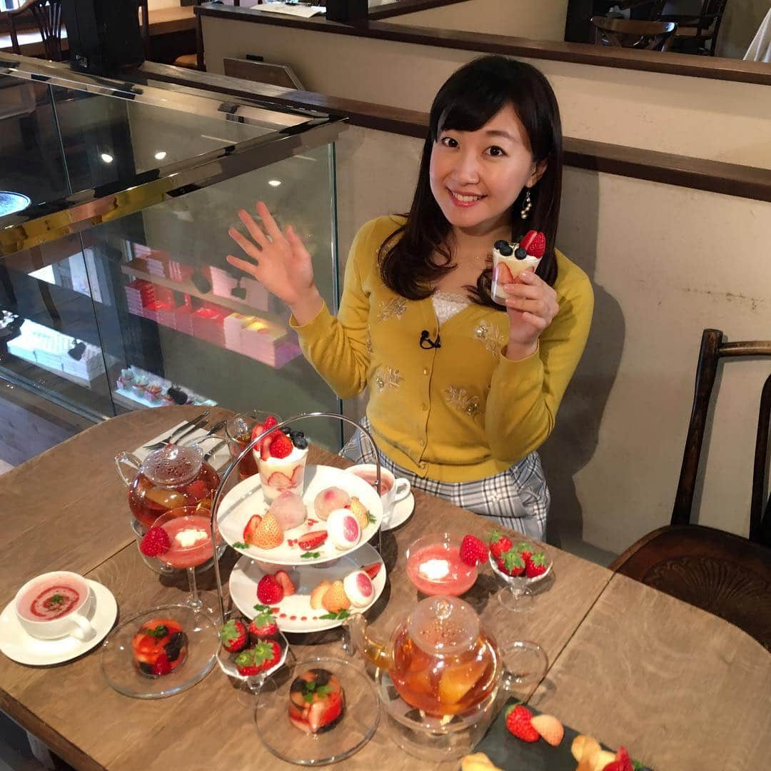 佐竹明咲美さんのインスタグラム写真 - (佐竹明咲美Instagram)「こんなイチゴたっぷりのお店も♪ #倉敷アフタヌーンティー  #いいものあたれ ↑ このハッシュタグが大事なんですよ♪ 詳しくは今日のTSCnews5で！」1月31日 11時30分 - asami_satake