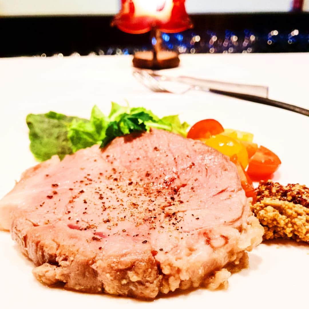 Barre de vin Kさんのインスタグラム写真 - (Barre de vin KInstagram)「2018.01.31  自家製ロースハム  を温める程度ソテーをいたしました。  とても柔らかく 噛めば溶けるほどの 食感は 既製品ではまず味わえません。  Homemade roast ham  We made saute to warm up.  Very soft It gets chewy enough to melt The texture is First of all, it can not be tasted with ready-made goods.  #ham #risotto #foodstragram #vscocam #instafood #instavsco #IGersJP #foodphoto #onthetable #vsco_food #vscogram #fodstyling #feedfeed #mycommontable #foodvsco #foodlover #wine #winelover #barredevink #LIN_stragrammer #オトコノキッチン #kagoshima #cafestragram #大人カフェ #winebar #cafe #winebar」1月31日 11時53分 - sommelier_hiro