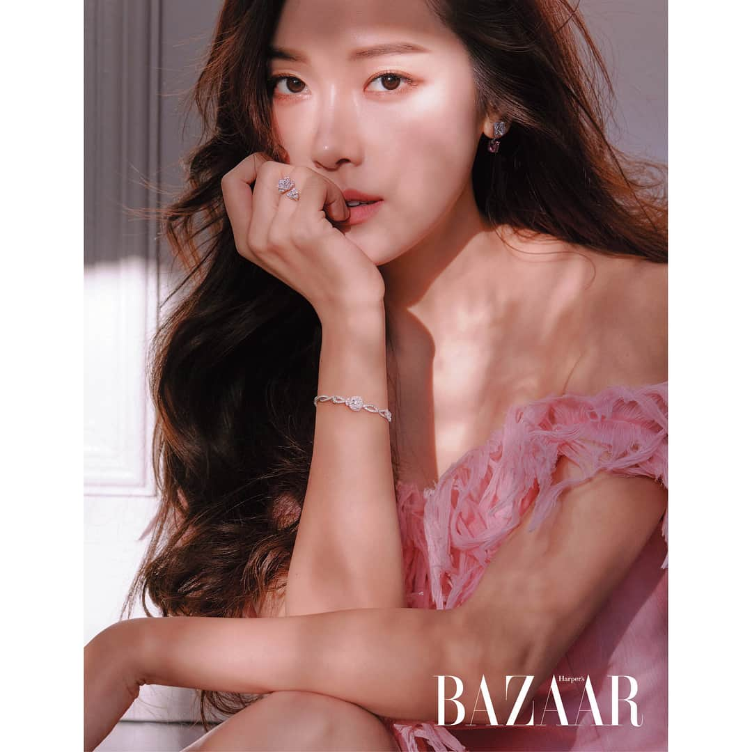 ジェシカ さんのインスタグラム写真 - (ジェシカ Instagram)「#bemyvalentine  @piaget @harpersbazaarkorea」1月31日 18時47分 - jessica.syj