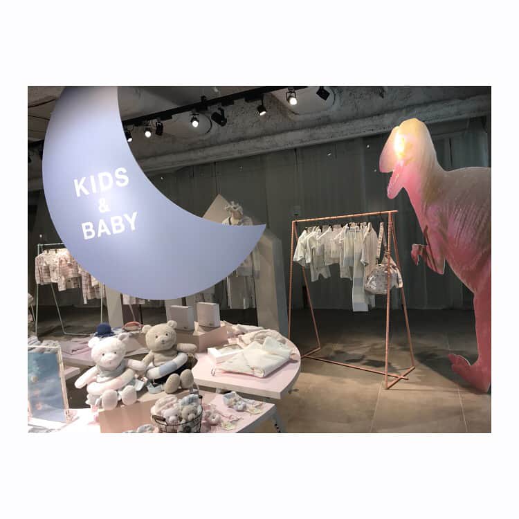 のインスタグラム：「#ジェラートピケ . いつも部屋着はジェラピケ♡ ピンクのものばかりオーダーしてしまった！ キッズラインもかわいすぎ₍˄·͈༝·͈˄₎ฅ˒˒ 友達の子どもにプレゼントしたくなる❤️🎁 . #いちご🍓」