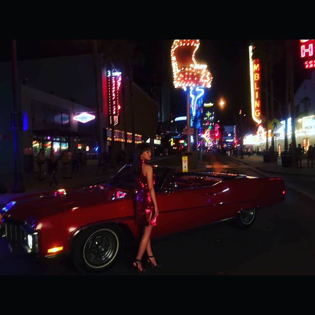藤井夏恋さんのインスタグラム写真 - (藤井夏恋Instagram)「また行きたいLas Vegas！！💕 #LoveQueen#Egirls#mv」1月31日 14時56分 - fujiikaren_official