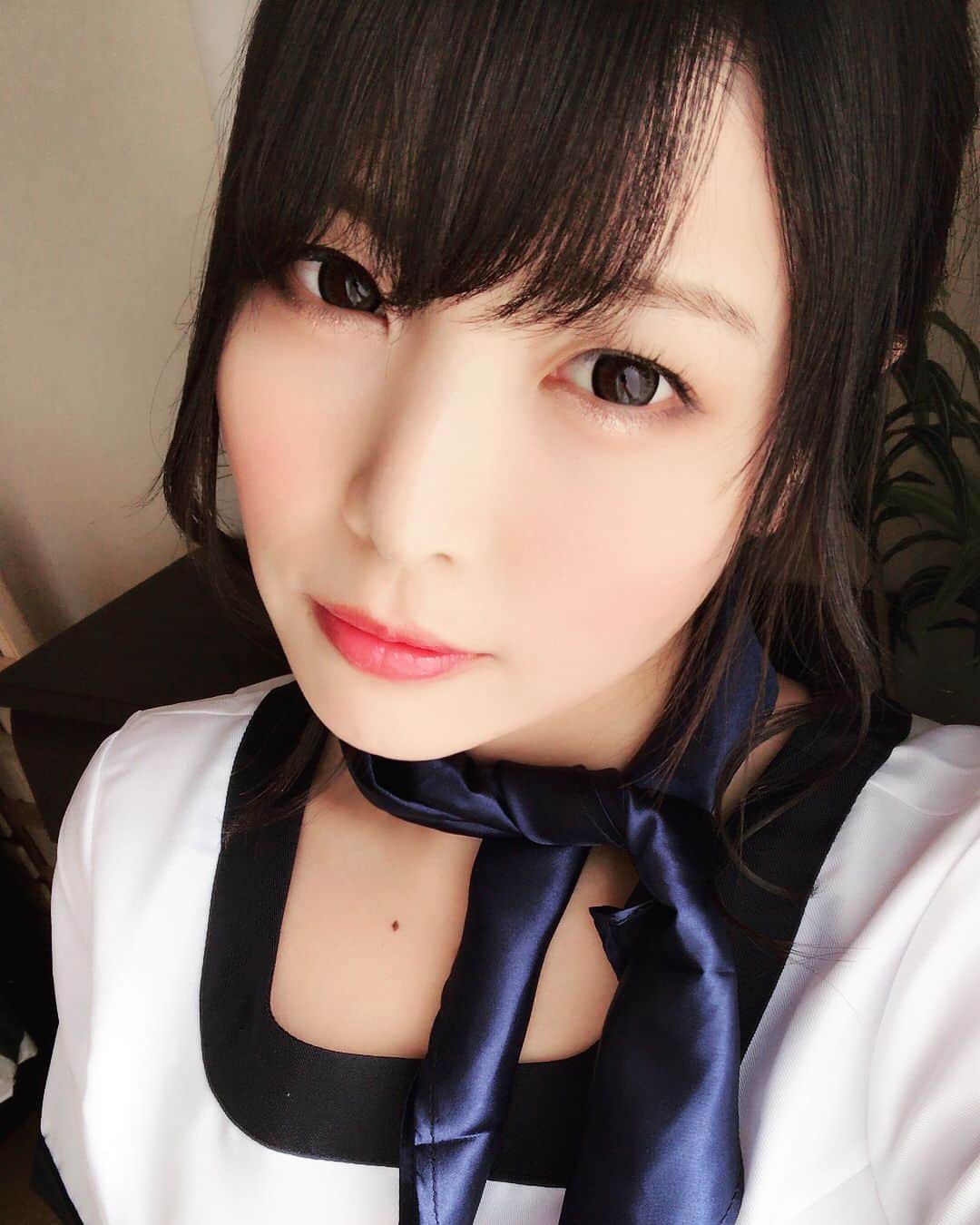新村あかりのインスタグラム：「パラダイステレビさんで撮影です！エステティシャン♡」