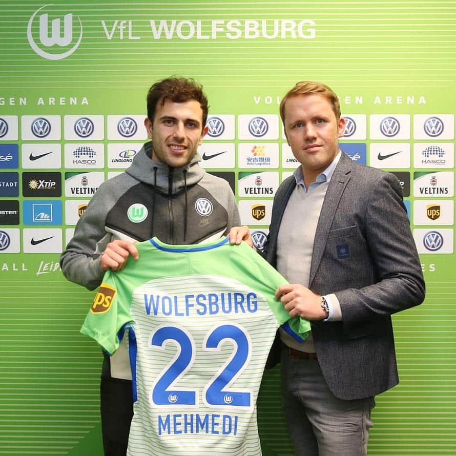 アドミル・メーメディのインスタグラム：「Very happy to sign for @vfl.wolfsburg」