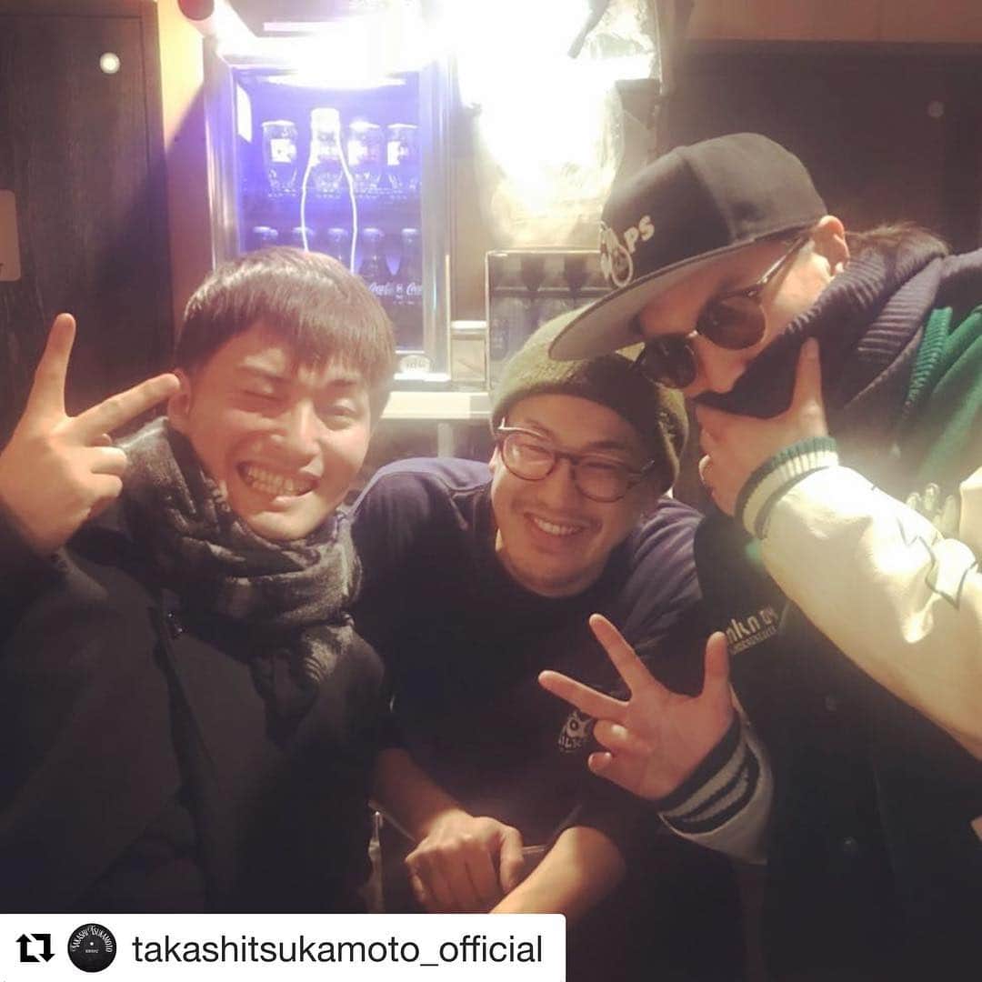Robert de Boronのインスタグラム：「楽しかった🎶  #Repost @takashitsukamoto_official with @get_repost ・・・ イトケン、boron♬ 音楽の話😏👍 #takashitsukamoto  @robertdeboron」