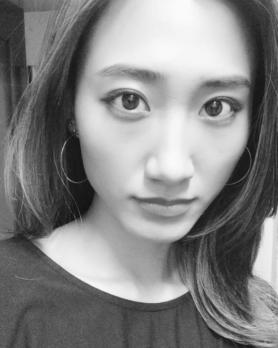 白雪のインスタグラム：「🌕🌖🌗🌘🌑🌒🌓🌔」