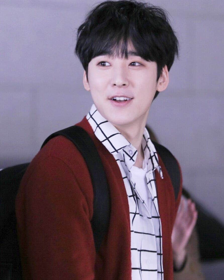 のインスタグラム：「— The everything I see is perfection !💕🌌 . . . ʚ 180130| Angel Woo before and after #ASC ɞ . . . #KevinWoo #WooSungHyun #Kevin #케빈 #EliKim #KimKyungJae #ShinSooHyun #SooHyun #Kiseop #LeeKiseop #Seop #Hoon #YeoHoonMin # #Jun #JunYoung #LeeJunYoung #UKISS #유키스 #키스미 #KPOP #Kpopboys #kpopboyband . . . 【 @Kevinwoo_official 】」