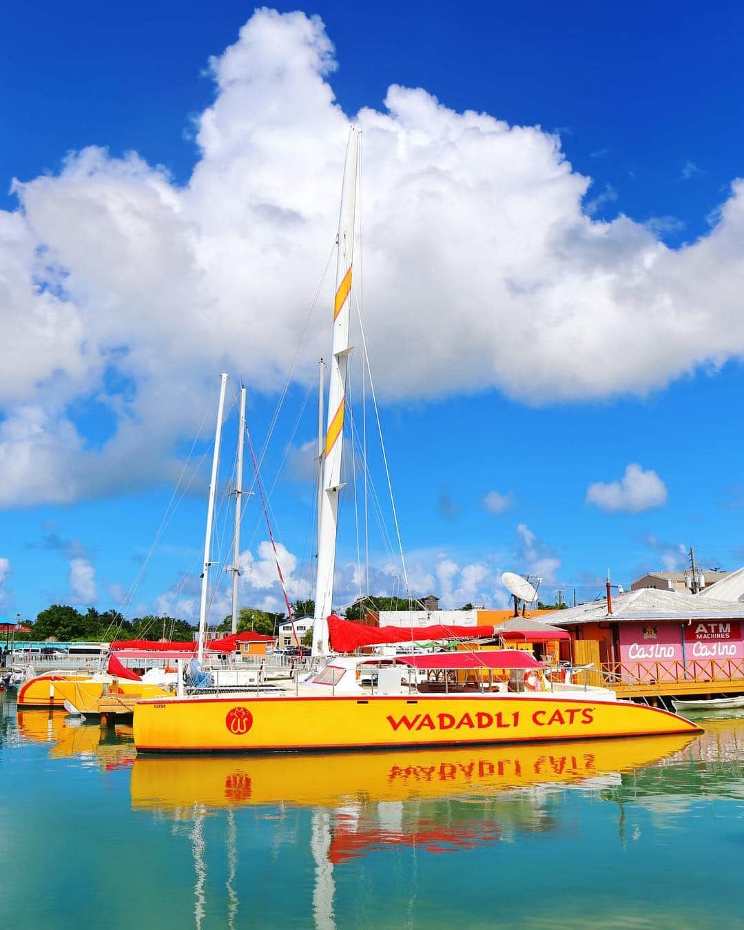 missjetsetterさんのインスタグラム写真 - (missjetsetterInstagram)「Colorful Caribbean moments are definitely the 🔑 to my heart❤️😍 Sailing days in Antigua🇦🇬 with @vikingcruises ⛵️ #myvikingstory」2月1日 5時57分 - missjetsetter