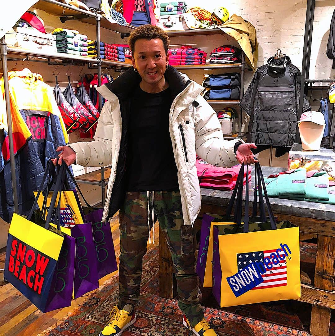 BOBBYさんのインスタグラム写真 - (BOBBYInstagram)「⚡️snow beach party night⚡️ 💥明日 発売🌪 🙏 @ralphlauren  @poloralphlauren  #snowbeach  #poloralphlauren」2月1日 8時49分 - jsb_bobby_official