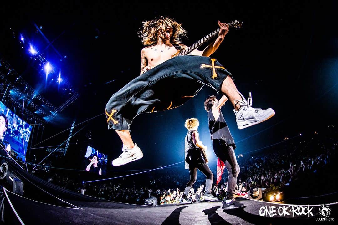 Ryota さんのインスタグラム写真 - (Ryota Instagram)「Thank you Hong Kong!! We had a great time with you!! You guys have so much energy and make me happy!! I hope to see you soon!!!👅👅👅 ラスト1本!!!!!!!!! Photo by @julenphoto」2月1日 19時04分 - ryota_0809