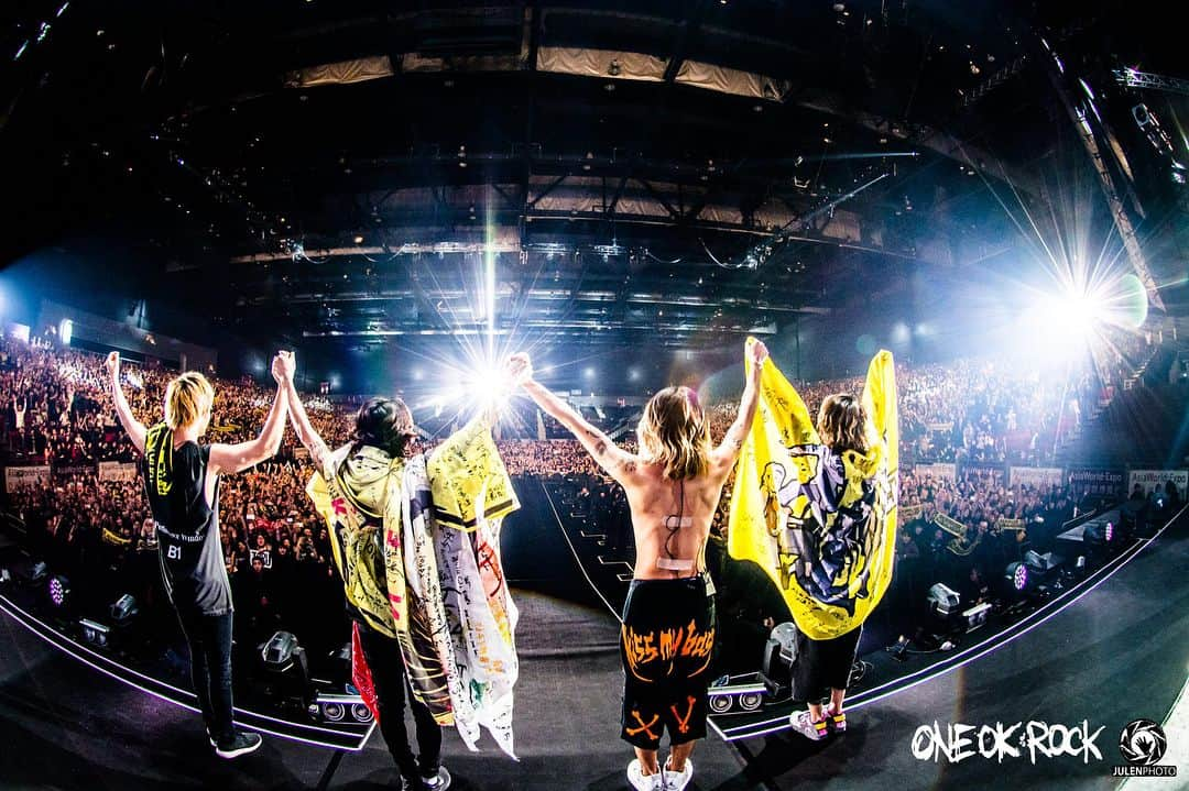 Ryota さんのインスタグラム写真 - (Ryota Instagram)「Thank you Hong Kong!! We had a great time with you!! You guys have so much energy and make me happy!! I hope to see you soon!!!👅👅👅 ラスト1本!!!!!!!!! Photo by @julenphoto」2月1日 19時04分 - ryota_0809