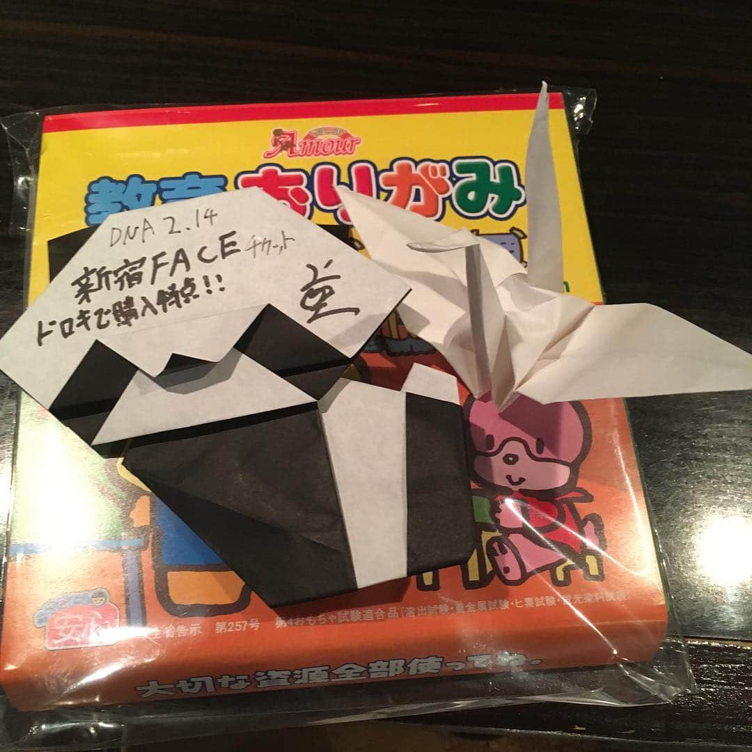 のインスタグラム：「2.14新宿FACEのチケットをドロキで買ってくれたら折り紙おるよ！！」