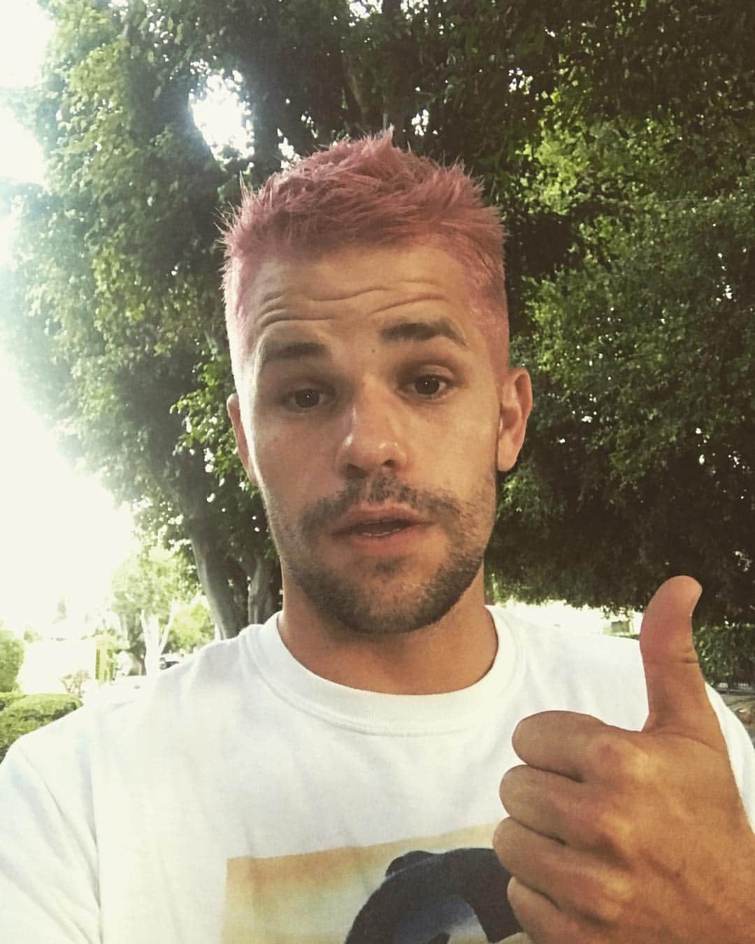 マックス・カーバーのインスタグラム：「#tbt to me all pretty in pink for #InTheCloud ;) Stream it for free only on @crackle starting Feb 8th」