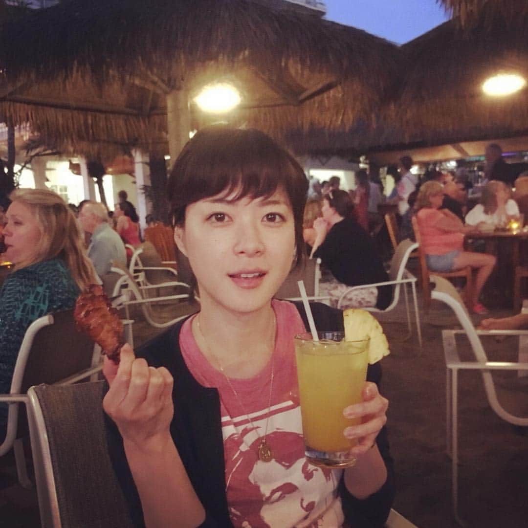 上野樹里さんのインスタグラム写真 - (上野樹里Instagram)「Have fun🍍🌺」2月2日 16時20分 - _juri_art_
