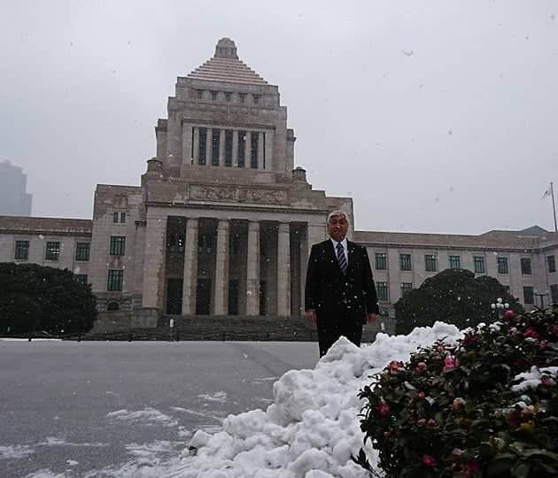 中谷元さんのインスタグラム写真 - (中谷元Instagram)「スノー②　元チャン #中谷元 #大雪 #国会議事堂」2月2日 12時01分 - nakatani.gen_office