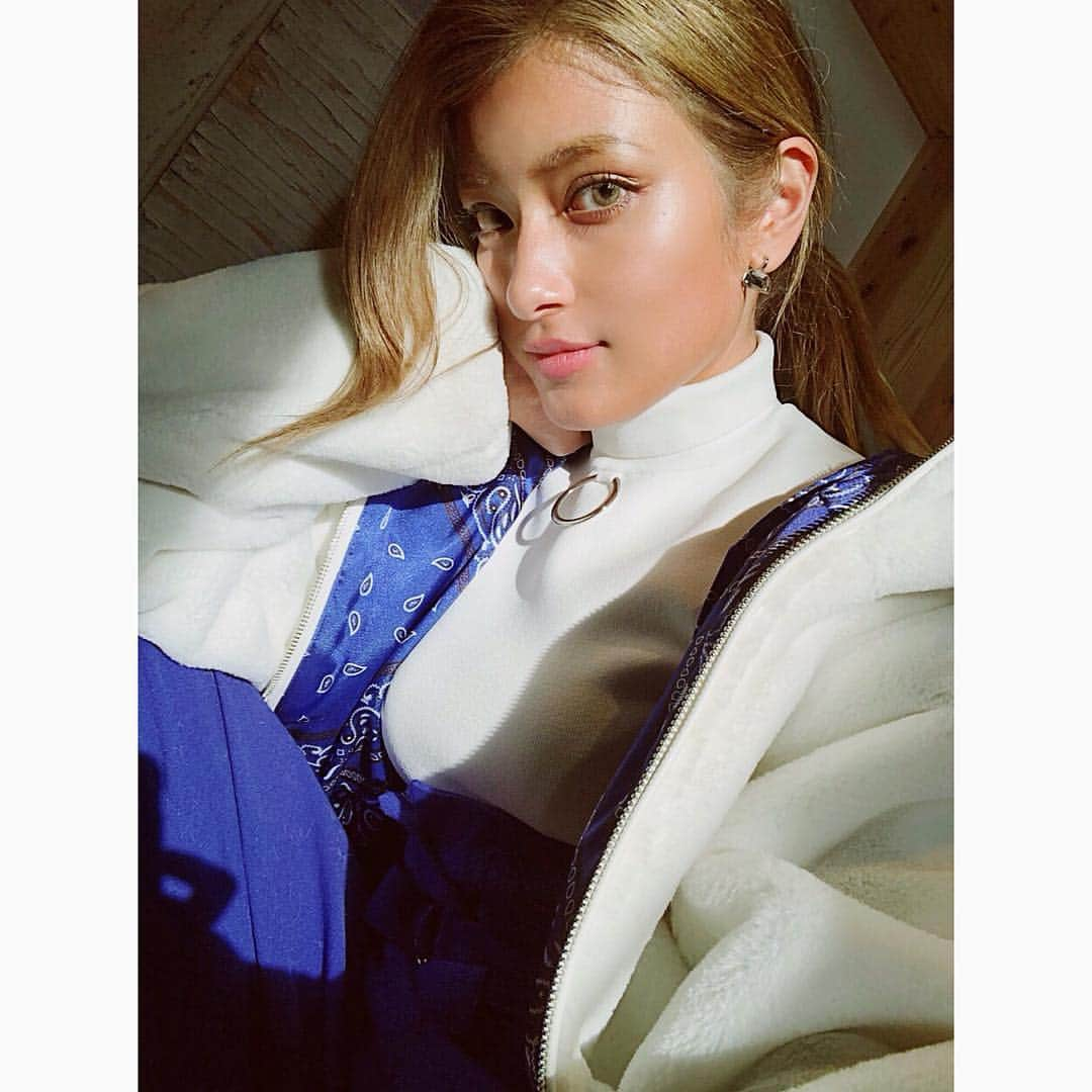 ローラさんのインスタグラム写真 - (ローラInstagram)「⏱」2月2日 19時04分 - rolaofficial