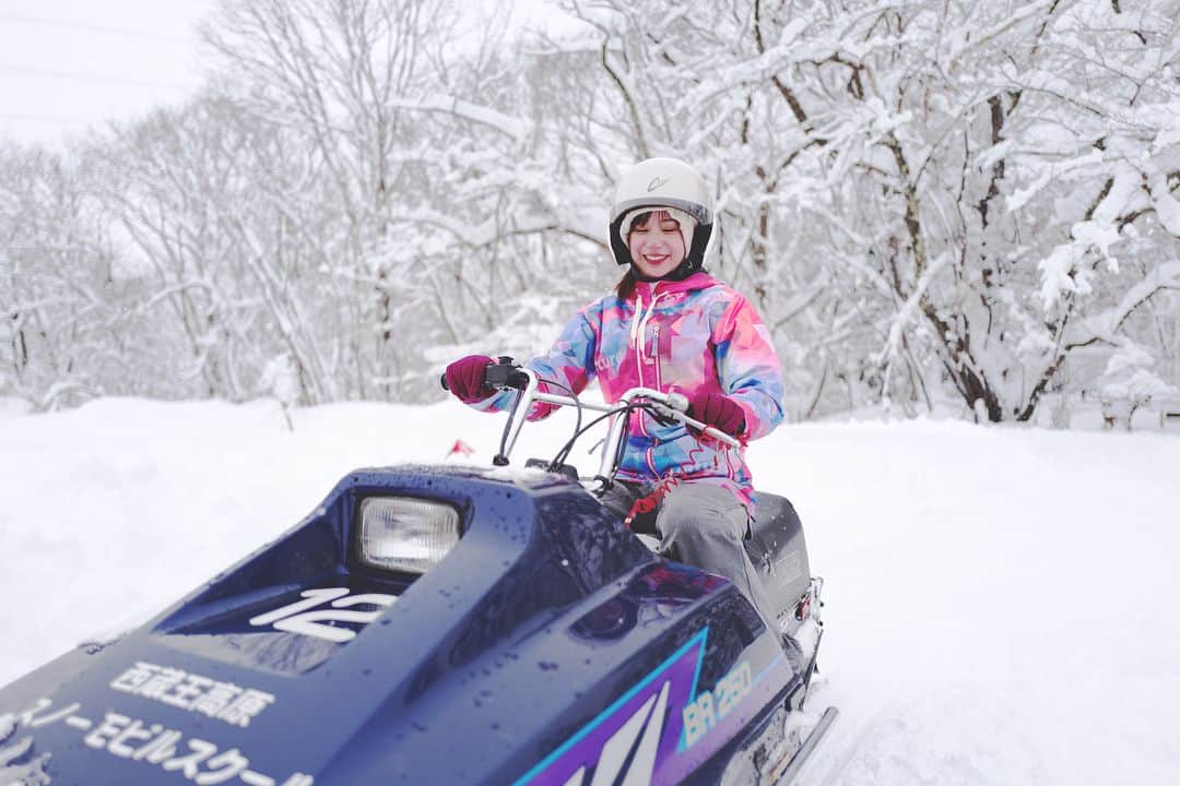 PIMTHAさんのインスタグラム写真 - (PIMTHAInstagram)「เละเทะทั้งคู่ 😂 #snowmobile」2月2日 22時56分 - pimtha