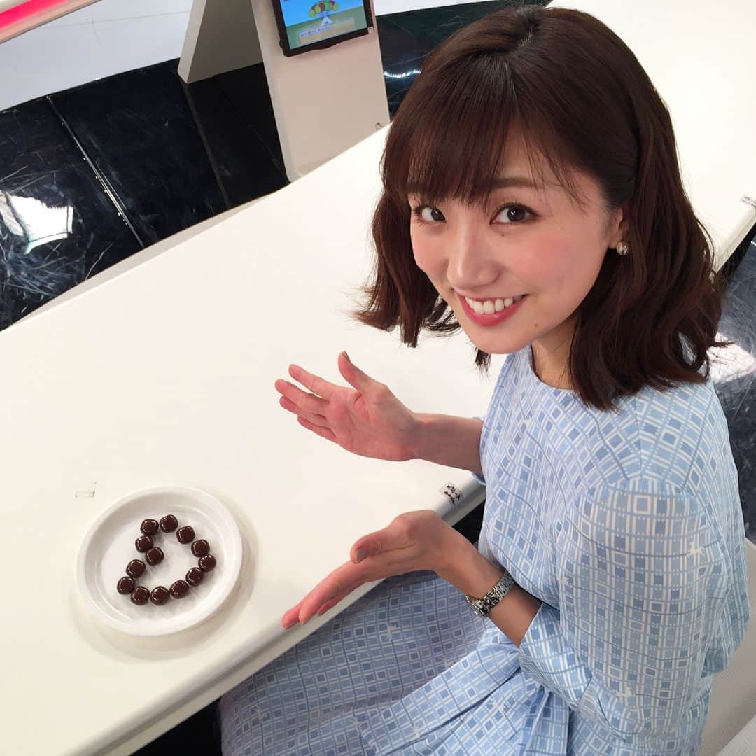 フジテレビ「THE NEWS α」さんのインスタグラム写真 - (フジテレビ「THE NEWS α」Instagram)「話題の「義理チョコをやめよう」広告に働く人はどう思うのか！？ 私は毎年楽しんでいますが、義理チョコに対して賛否の声があるようですね🍫  #もうすぐバレンタイン#今年は水曜日#チョコでハート型❤️#時間かかりました#THENEWSα#ザニュースα#フジテレビ#fujitv#ニュース#椿原慶子#松村未央#中村光宏#鈴木唯#安宅晃樹」2月2日 23時47分 - news_alpha