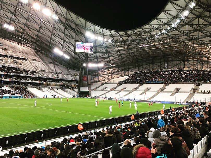 横峯さくらさんのインスタグラム写真 - (横峯さくらInstagram)「旅の最後はマルセイユでサッカー観戦⚽️🇫🇷マルセイユVS fcメスの試合を観ました😊 ゴルフ以外のスポーツを観るのも凄く刺激的✨  #サッカー #fcmetz #マルセイユ #soccer #olympiquedemarseille #ligue1 #マルセイユ #football #フランス」2月3日 20時52分 - sakura_yokomine