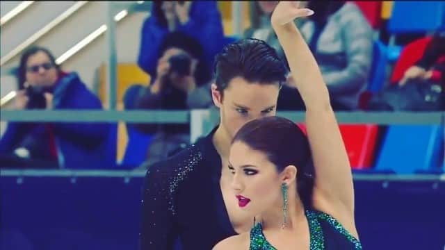 セシリア・トルンのインスタグラム：「Dance mode on 😏💋 #timetobesassy」