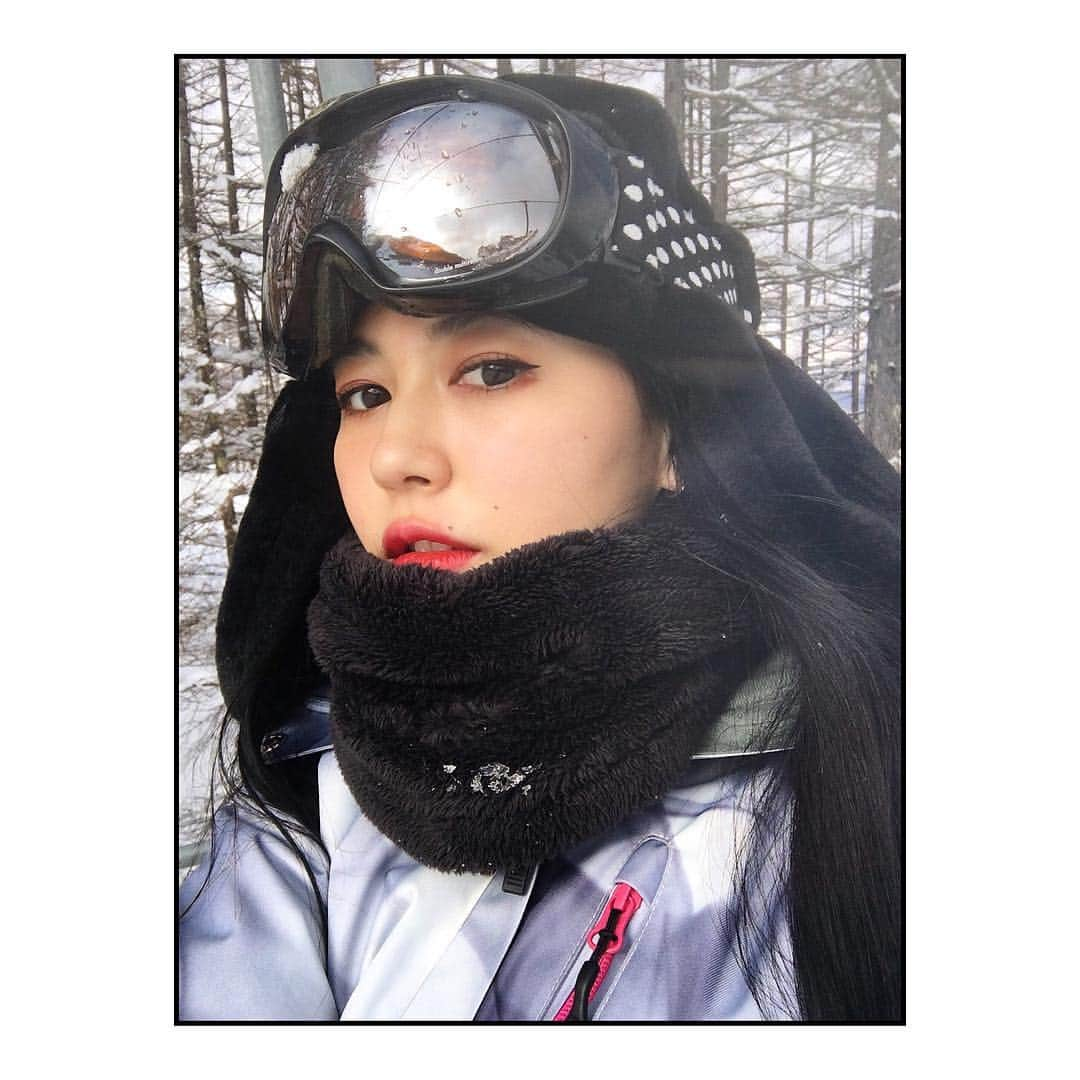 菅沼ゆり（ゆりっぱ）さんのインスタグラム写真 - (菅沼ゆり（ゆりっぱ）Instagram)「久しぶりのスノボ〜🏂に来ました。天気良き、雪サラサラ、痛くない。ニット帽忘れてパイロットキャップ。あったけ〜 #yurippa_trip」2月3日 12時46分 - yurippa93