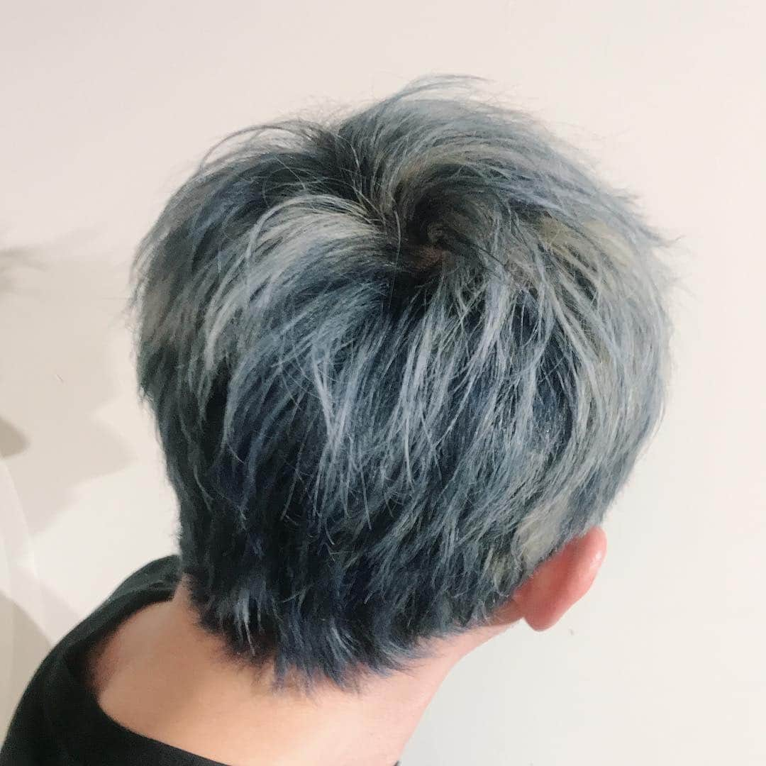 ISSA さんのインスタグラム写真 - (ISSA Instagram)「ご要望⁉️にお答えして仕上がりを載せます💈💇‍♂️🌈 #issa  #dapump  #hairstylechange  #kidman  #ebisu  #issatagram  #fashionissa  #backshot」2月3日 13時06分 - issa_hentona