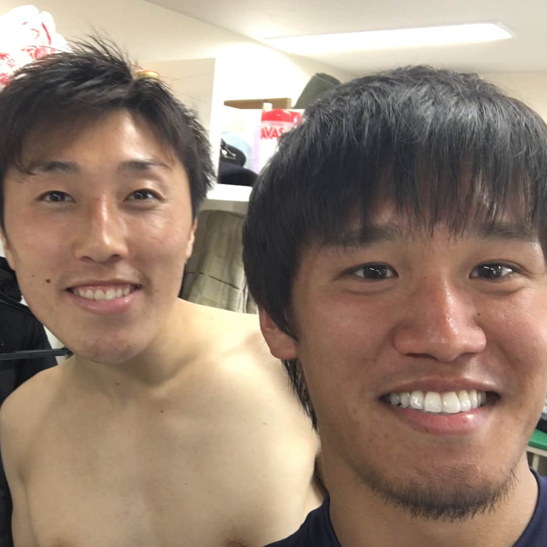 三鬼海さんのインスタグラム写真 - (三鬼海Instagram)「今日は藤枝と練習試合でした！ こんなにも知り合いが たくさんいると不思議です笑 課題はたくさんありますけど、 90分できましたし コンディションも徐々に 上がってきてるのでそこは収穫です！ . . . 2連休あるので、 心身ともにリフレッシュして またオフ明けから頑張ります！ . . . #藤枝myfc  #稲垣雄太 #垣根拓也 #ゴメ #大竹隆人 #キムソンギ #水野泰輔 #北川晃平 #木下高彰 #光永祐也 #みんな久しぶりでした #みつと木下は写真撮りにきてくれなかた #写真ありがとうございます」2月3日 19時45分 - mikikai_4