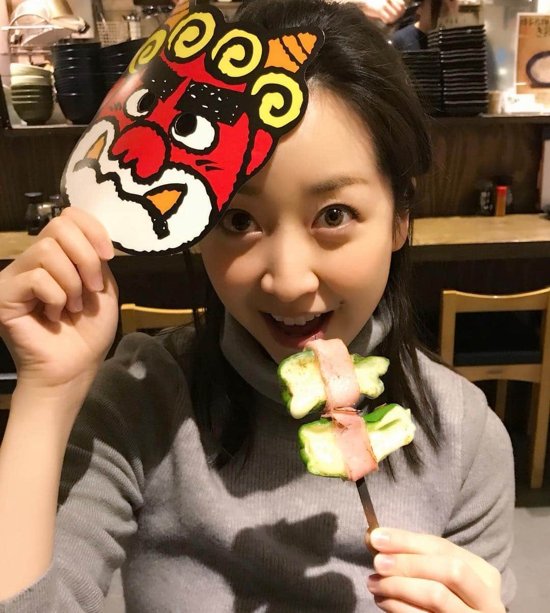 黒川智花さんのインスタグラム写真 - (黒川智花Instagram)「鬼智ちゃん👹withチーズピーマン焼き  #節分 #鬼 #焼き鳥 #チーピー焼き」2月3日 19時34分 - tomoka_kurokawa_official