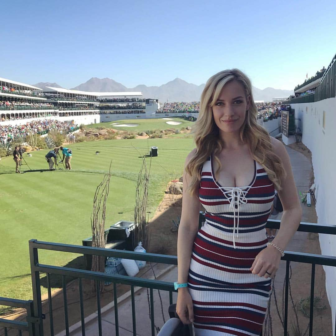 ペイジ・スピラナックさんのインスタグラム写真 - (ペイジ・スピラナックInstagram)「Saturdays are for the boys....at hole 16! Doesn’t get better than this🙌🏻👏🏻 #hole16 @pgatour @wmphoenixopen #ThePeoplesOpen #GreenestShow」2月4日 3時36分 - _paige.renee