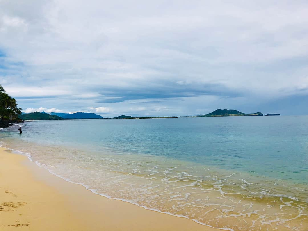 黒坂優香子さんのインスタグラム写真 - (黒坂優香子Instagram)「天国の海🏖  学生ぶりに来れた…✨ 大好きなラニカイビーチ🌺  #hawaii #lanikaibeach」2月4日 6時51分 - yukakokurosaka0606