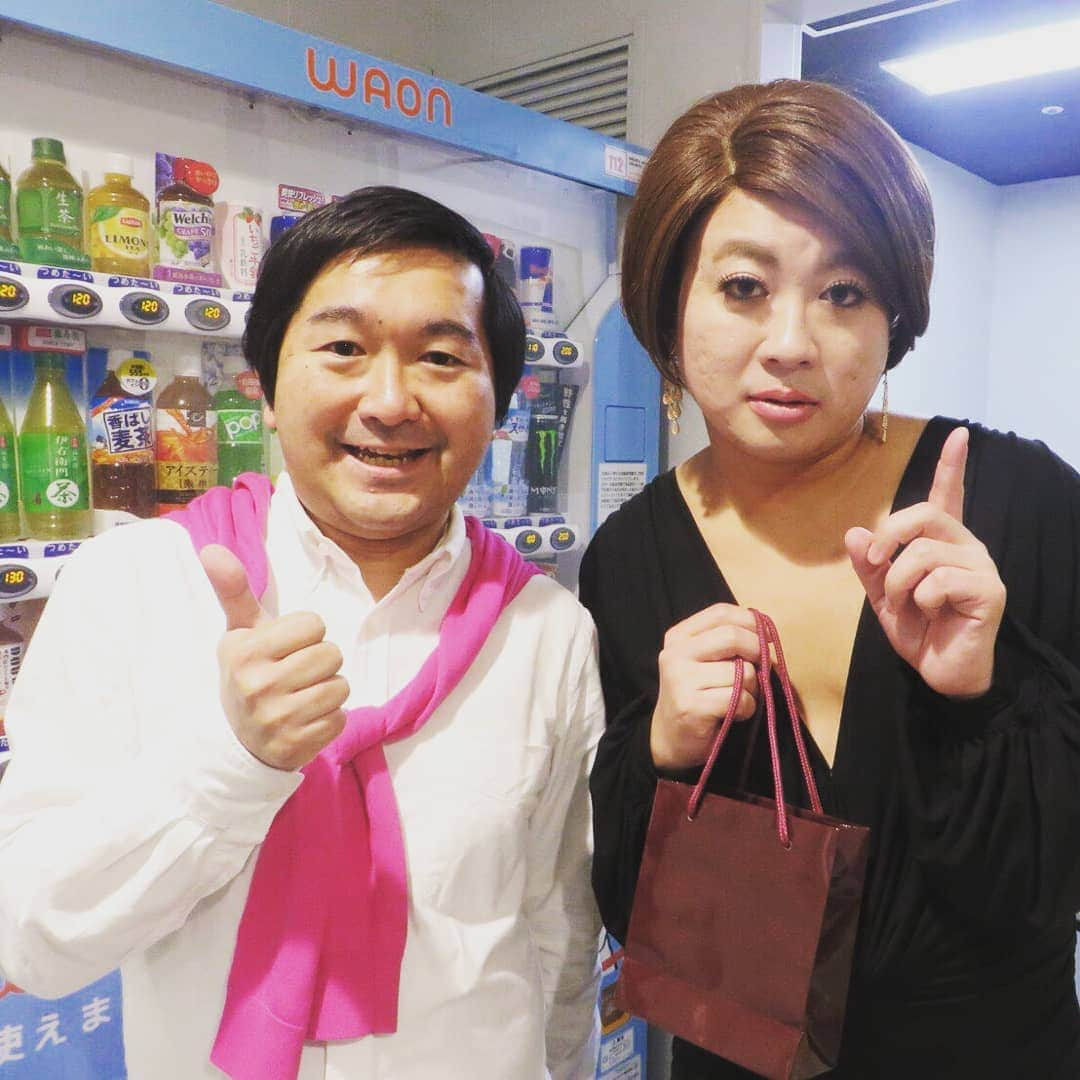 小石田純一さんのインスタグラム写真 - (小石田純一Instagram)「IKKOさん！じゃなくてチョコレートプラネットの松尾君。どんだけ～。 #チョコレートプラネット #チョコレートプラネット松尾 #小石田純一 #東京nsc11期 #同期 #IKKO さん #ものまね #お笑い芸人」2月4日 10時42分 - koishida.trendy