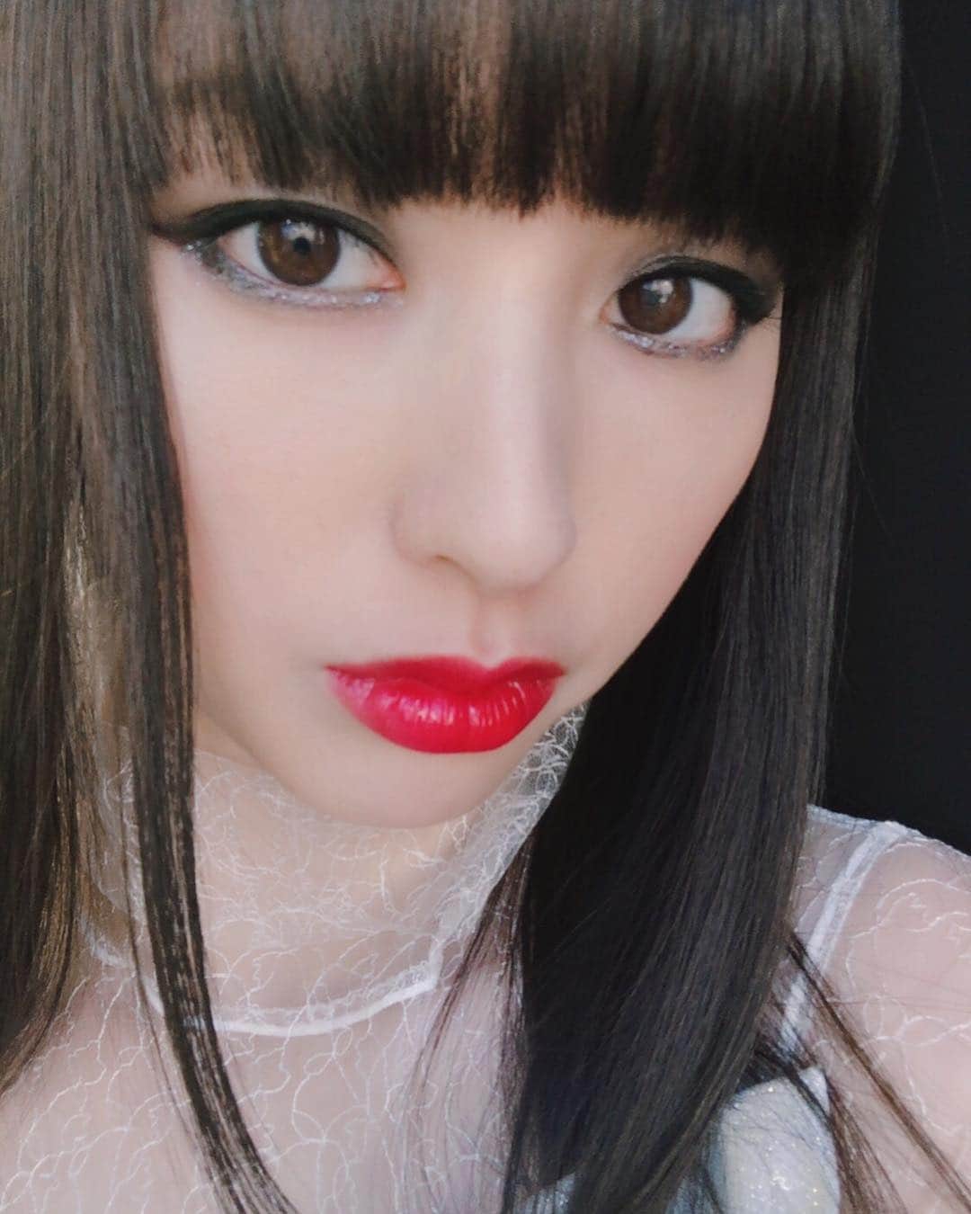 鈴木えみさんのインスタグラム写真 鈴木えみinstagram まもなく1回目のイベントが始まります リップは Yslbeauty ヴォリュプテ ウォーター カラーバーム 8をつけました 昨日のムービーでつけた4本は 8 5 12 9の順番です では ご来場される