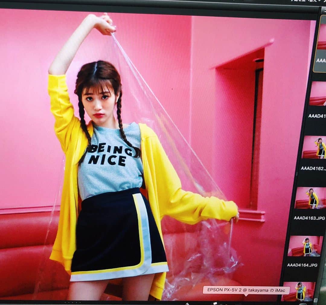 生見愛瑠さんのインスタグラム写真 - (生見愛瑠Instagram)「ぽぷオフショット💛💗 このページとてもにおしゃんだたな☺︎ #popteen #3月号 #nicoron #pink #yellow」2月4日 20時08分 - meru_nukumi