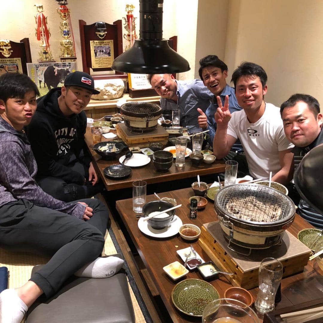 江越大賀のインスタグラム：「第1クールが終わり剛さんにご飯連れてってもらいました！ まだまだですが剛さん見習ってスイッチ頑張ります！」