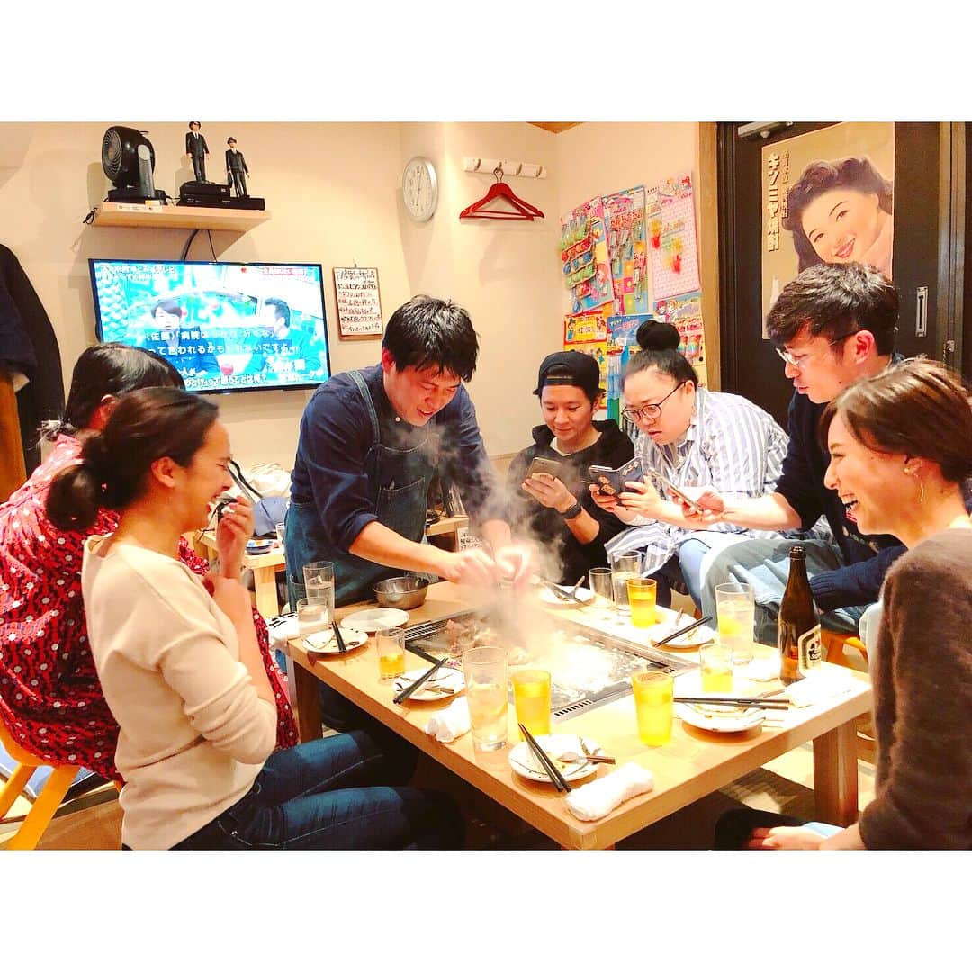 笹川友里さんのインスタグラム写真 - (笹川友里Instagram)「先日、皆でお食事に行きました✨ 渡部さんが数多あるお店の中から選ばれたお店。 もんじゃ焼きの概念が覆りました😳⭐️ 店主の佐藤さんの拘りと研究が詰まったもんじゃ。 不思議なくらい美味しかったです✨ 普段中々ゆっくりお話する時間がないので、 色々な話で盛り上がりました。 本当に皆さん優しくて面白くて気遣いの方々。 いつも勉強になります。 ありがとうございました✨  #王様のブランチ #渡部会 #渡部さんありがとうございます #これは新刊絶対買わなきゃ #大人のためのいい店選び方の極意 #SB新書より販売中 #このハッシュタグは絶対に」2月5日 18時51分 - sasagawayuri