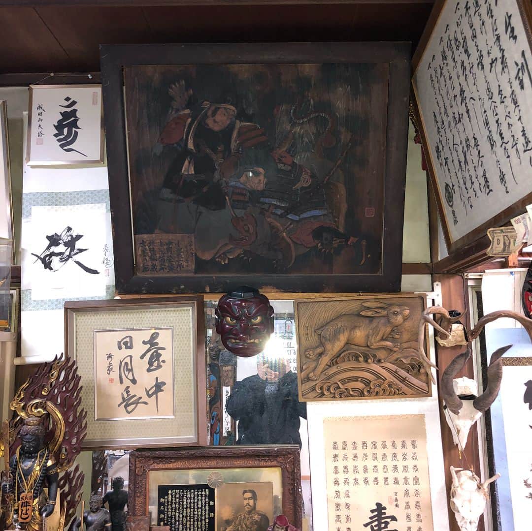 中野義仁さんのインスタグラム写真 - (中野義仁Instagram)「new decorated Isecho studio , like a small antique shop , ！(◎_◎;) hahaha 🤣🤣🤣 #irezumi ＃korouten #H2ocean #H2oceanproteam #officialh2ocean #japanestatoodesign #art #artist #artistmafia #tattoos #tattooing #tattoo #tattoomag #irezumi #inK #inkdmag #tattoomagazine #tattoos_of_instagram #tattoolifemagazine #tattooenelgy #tattooinstagram #tattoomania #artistmafia #tattoocultur #tattoocomunity #tattooculturmagazine #tattooare  @gusto73 @jessyentattoo  @dennis_camsupply @yokohama_tattoo_museum @souryou @kiwamijewelry @horiyoshi3shop @taiwantattooconvention」2月5日 11時41分 - horiyoshi_3