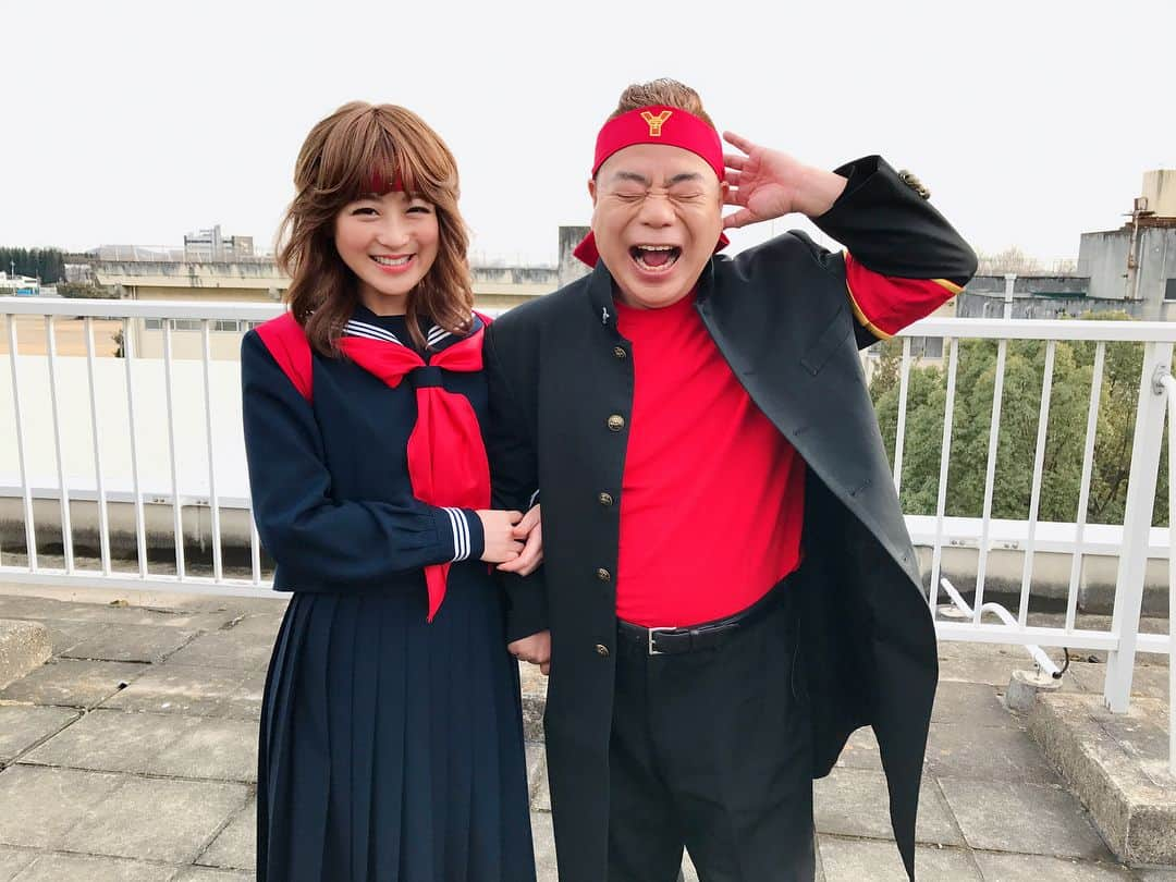 鈴木奈々さんのインスタグラム写真 - (鈴木奈々Instagram)「ワイモバイルのCM撮影のオフショットです(^_−)−☆ 出川さんとカップル風ショットです♡♡♡笑 いつも優しい出川さんが大好きですo(^▽^)o ビックリしたのが、出川さんうちのお父さんより年上でした‼︎ 見えないー‼︎見えないー‼︎ ずっと少年みたい♡笑 #出川さんとカップル風 #いつも優しい出川さん #大好きな人  #ワイモバイル #CM撮影 #オフショット」2月5日 11時58分 - nana_suzuki79